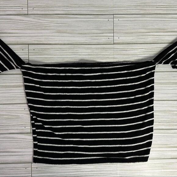 Forever-21 Women's Black Crop-top Y2K - Picture 1 of 4